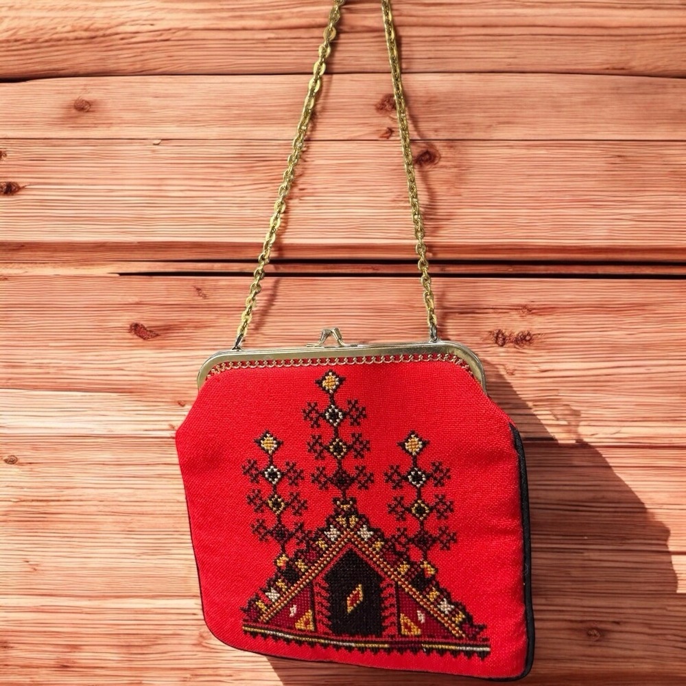 VTG 70s Serbia Folkart Red Wool Embroidered Needlework Bag Metal Frame Clutch